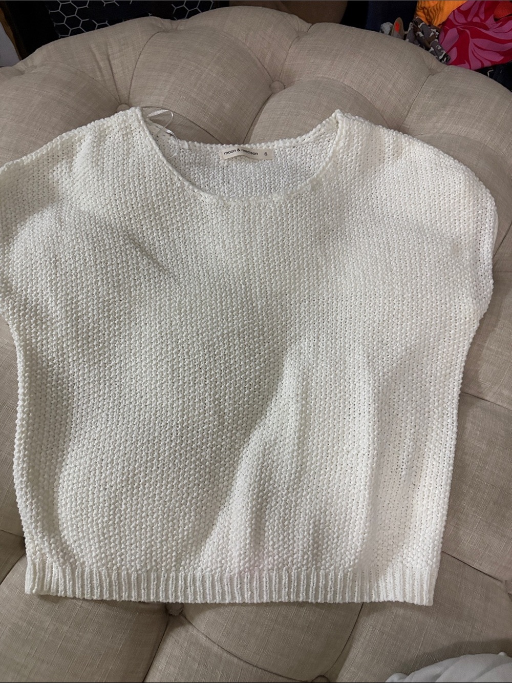 moon & madison White Sleeveless Textured Knit Sweater